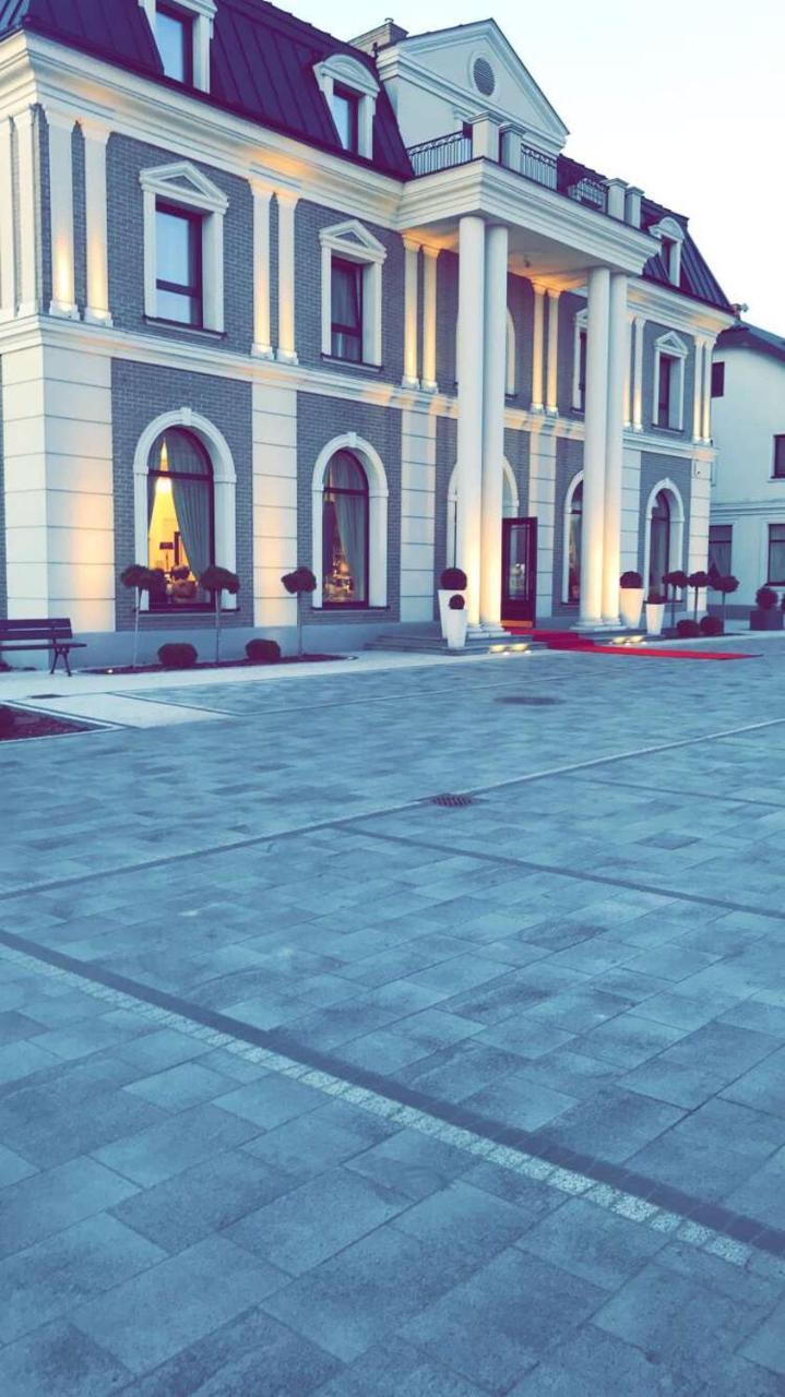 Hotel Mansor Ząbki Exterior photo
